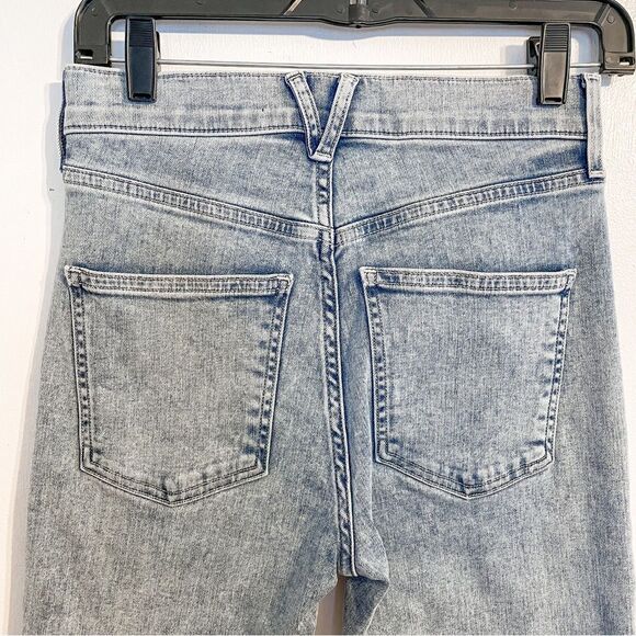 Veronica Beard Ryleigh Slim Straight Hi-Rise Jeans Vail - Picture 5 of 7